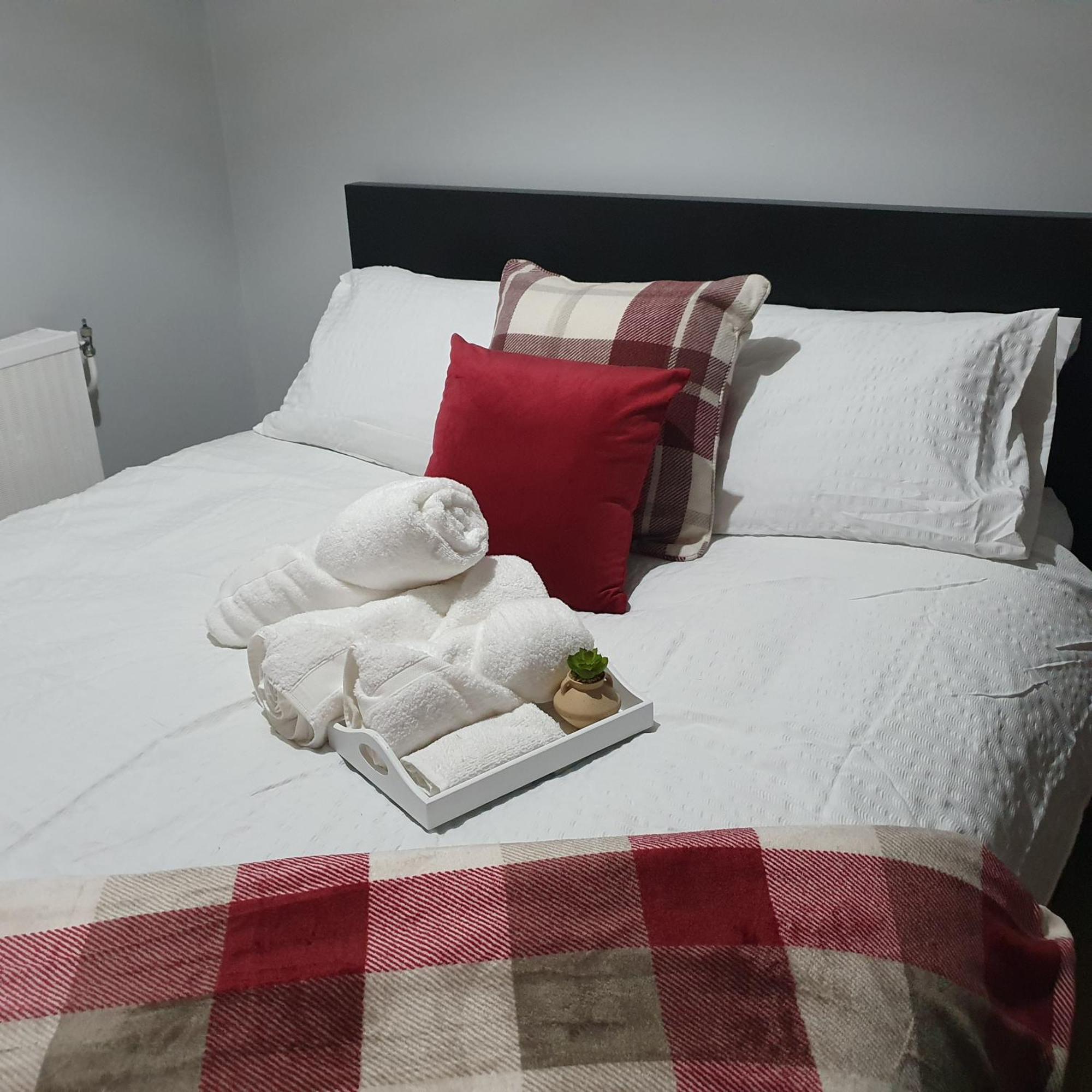 Yolo House Hotel Лондон Екстериор снимка