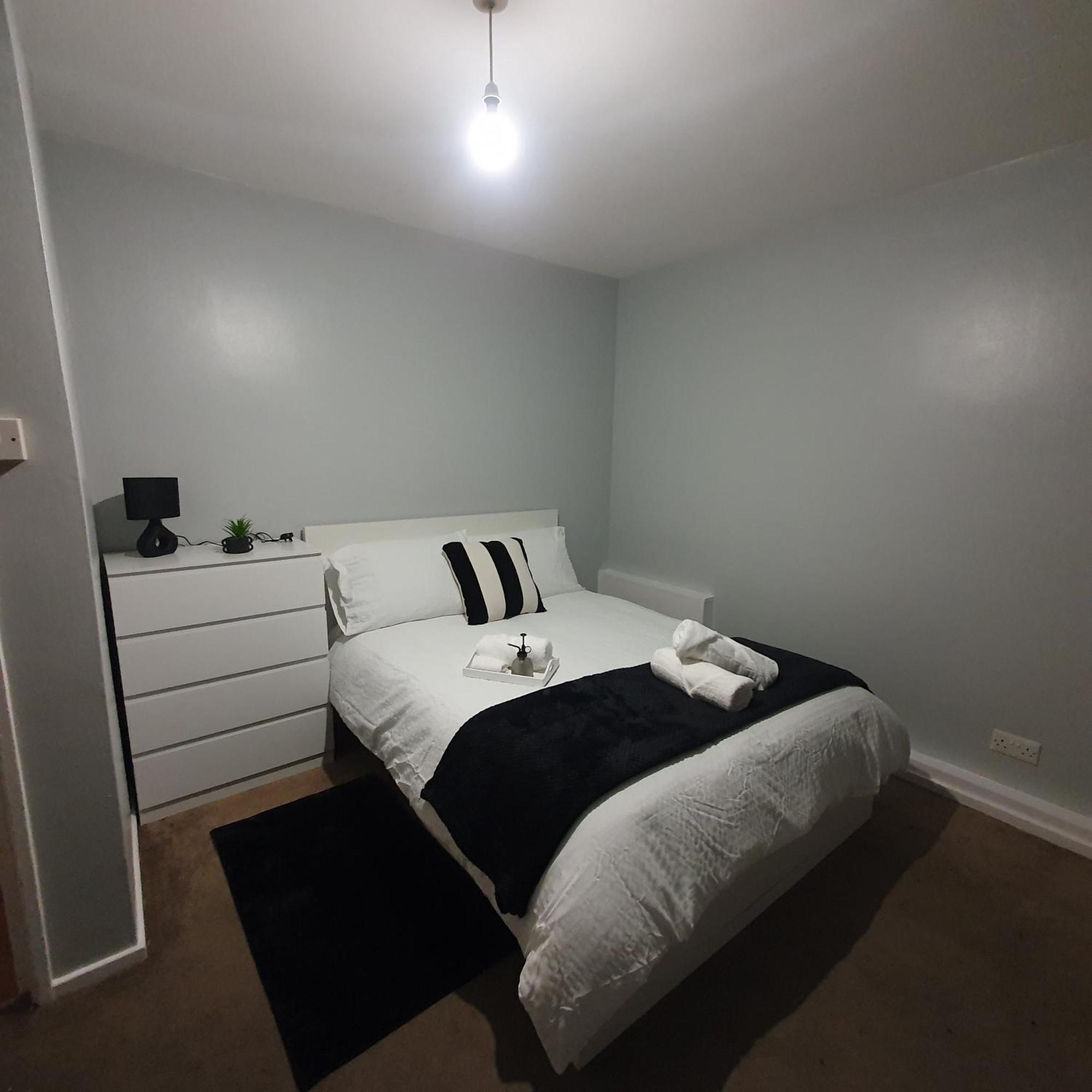 Yolo House Hotel Лондон Екстериор снимка