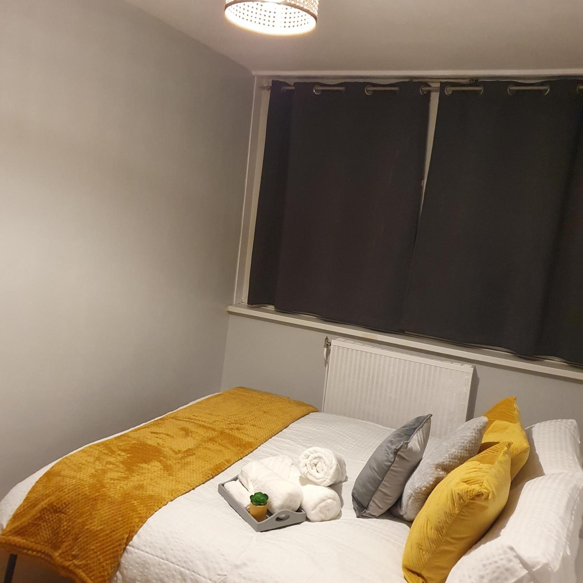 Yolo House Hotel Лондон Екстериор снимка